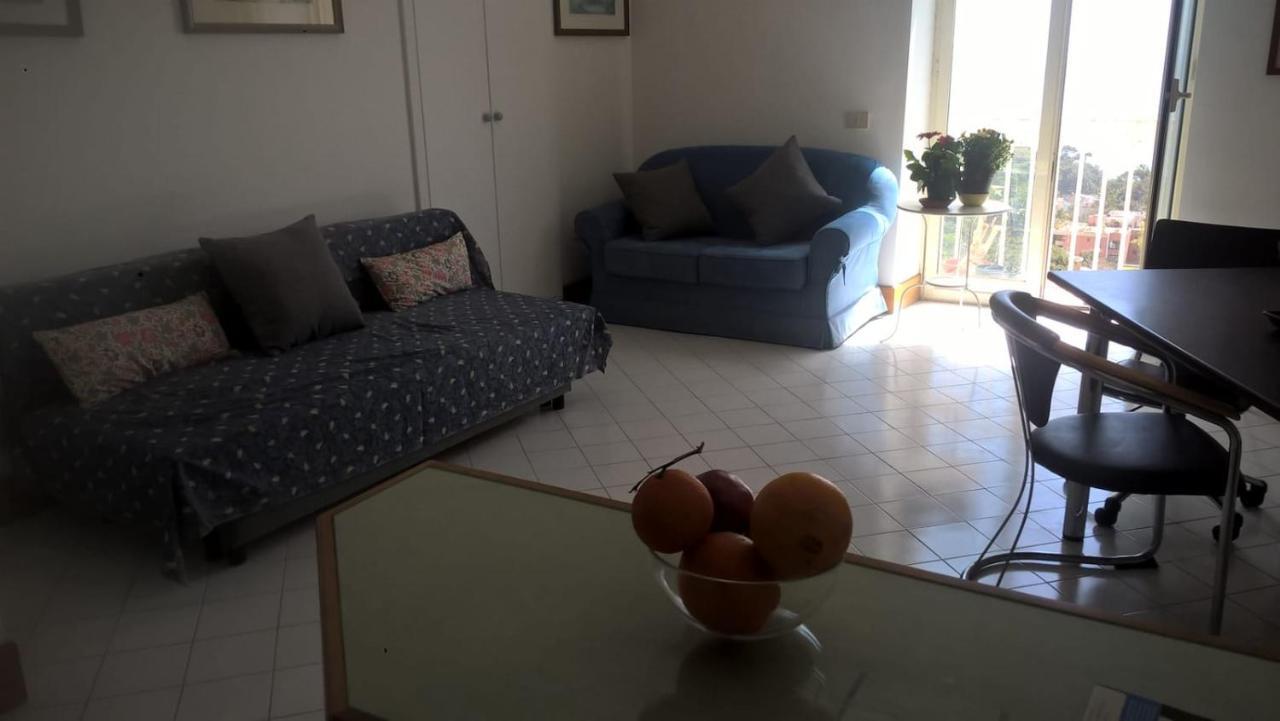 Appartamento Posillipo: Soggiorno D'incanto